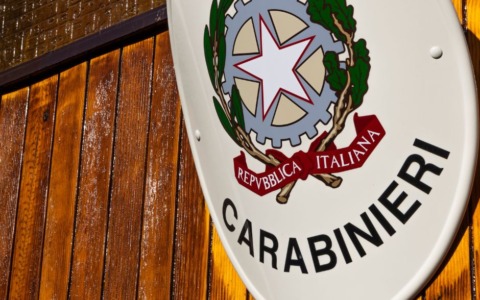 Finto carabiniere, 19enne arrestato durante la truffa