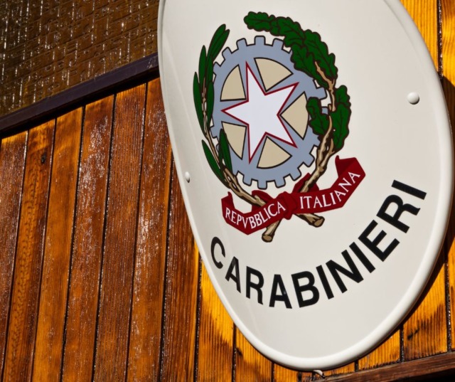 Finto carabiniere, 19enne arrestato durante la truffa