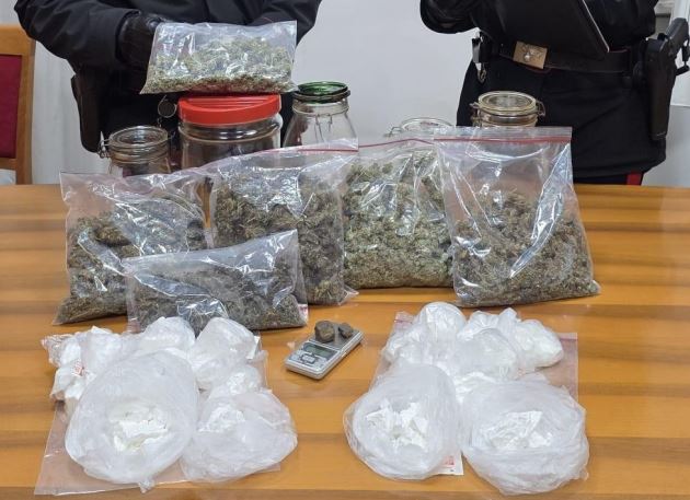 Fermato a Bardonecchia con mezzo chilo di marijuana in auto