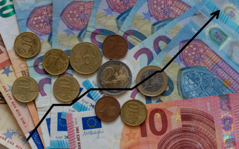 Riparte la sosta a pagamento nelle strisce blu