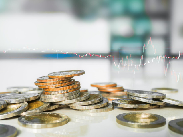 Vivere con 10 euro al giorno: storie di chi calcola ogni spesa
