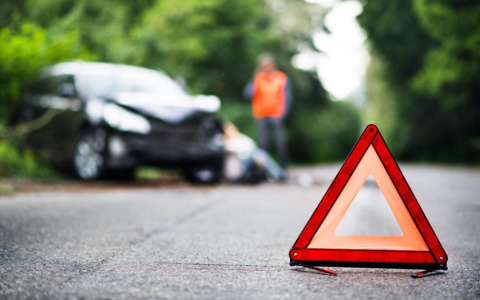 Motociclista di 29 anni muore contro un guardrail