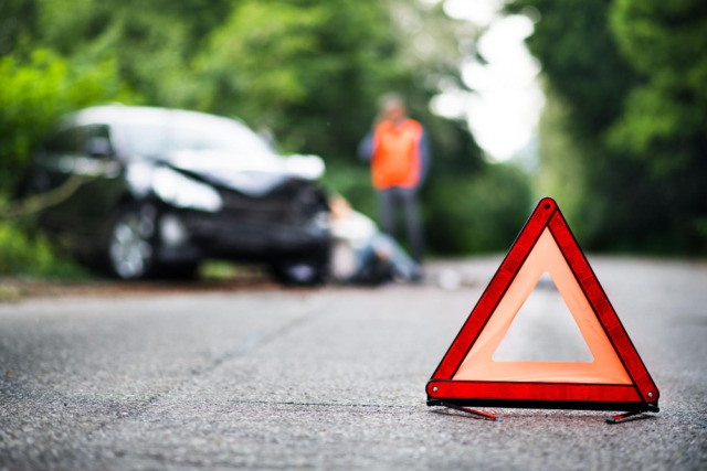 Motociclista di 29 anni muore contro un guardrail