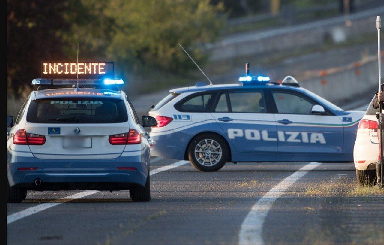 Motociclista di 29 anni muore contro un guardrail