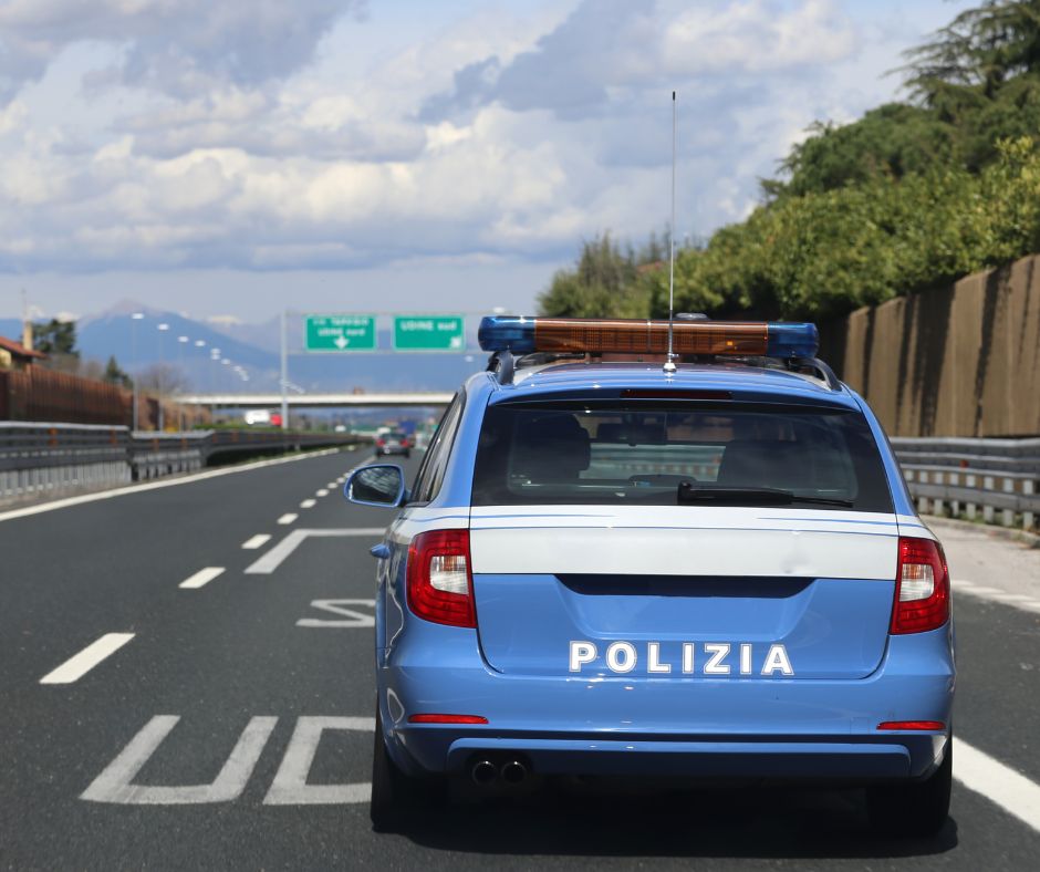 Folle inseguimento, auto recuperata dal Po con quattro a bordo
