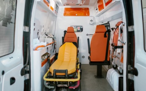 Soccorso sulla passerella un uomo in crisi
