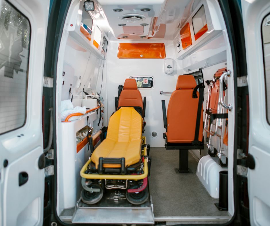 Soccorso sulla passerella un uomo in crisi