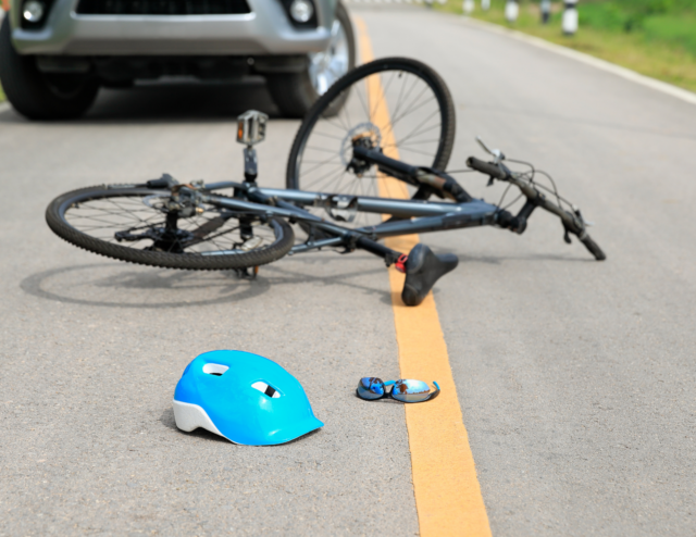 Investimento volontario di quattro ciclisti, uomo di 73 anni arrestato