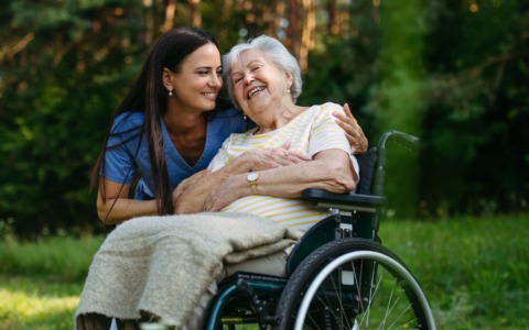 Il Piemonte sperimenta un nuovo modello per assistere gli anziani
